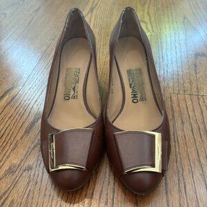 Vintage brown Ferragamo heels, size 8